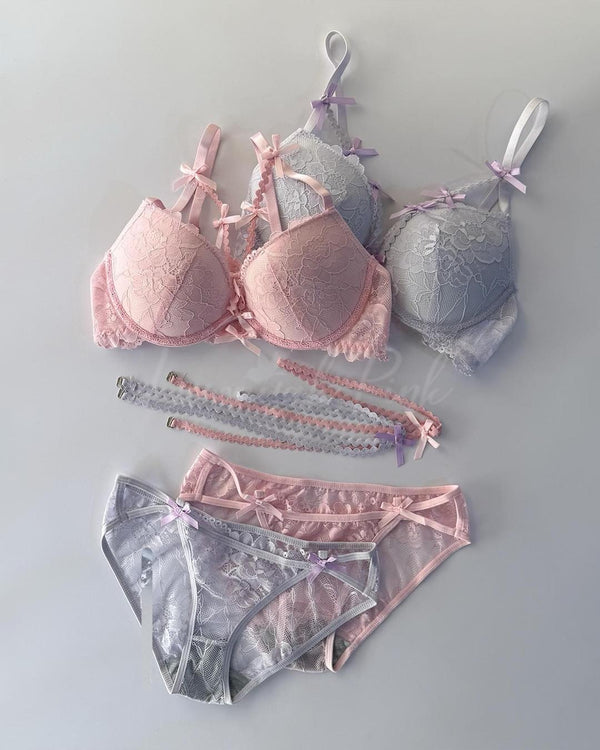 Lacy bra set
