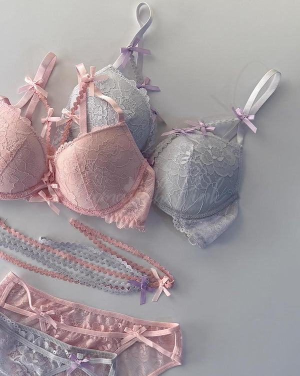 Lacy bra set